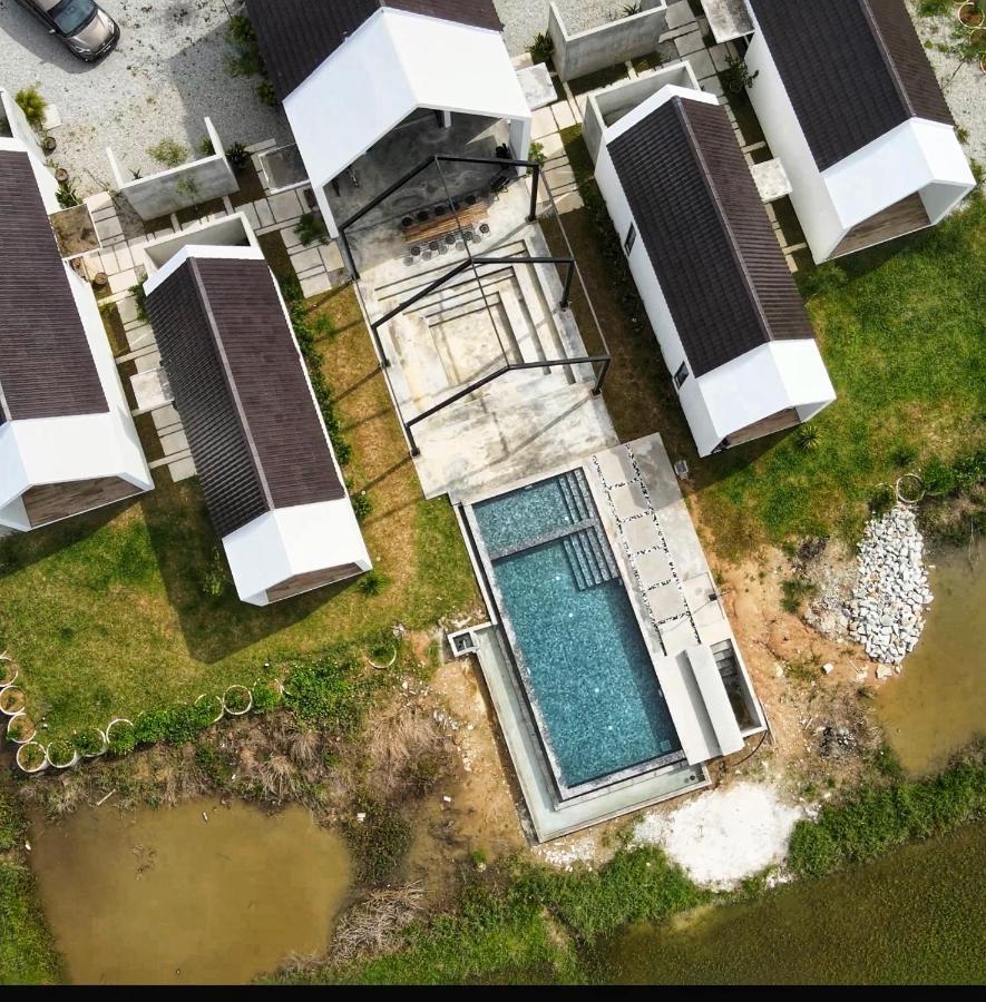 Ezu Isle Langkawi Pool Villa Pantai Cenang  Exteriör bild