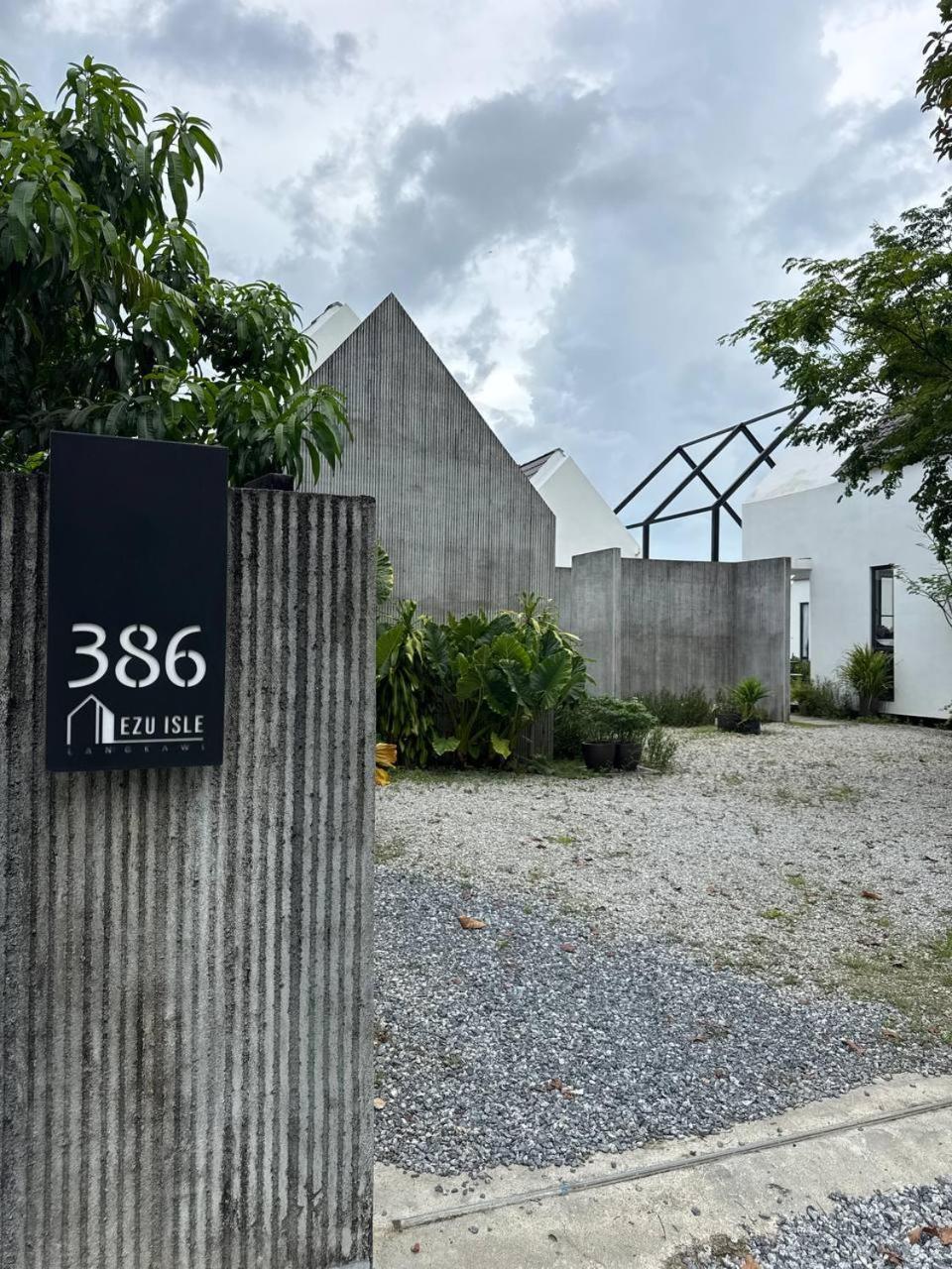 Ezu Isle Langkawi Pool Villa Pantai Cenang  Exteriör bild